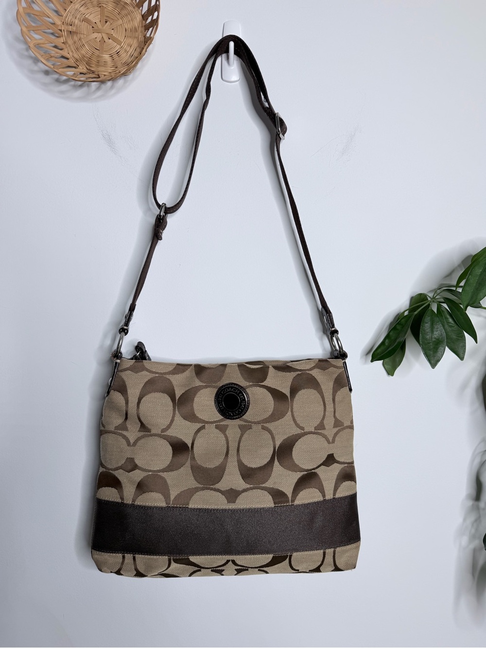 Coach Signature F19220 Crossbody Shoulder Purse